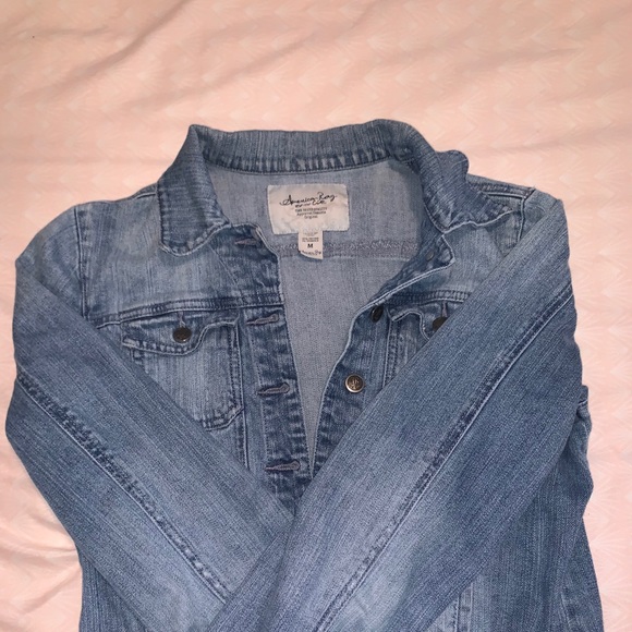 Cropped Jean Jacket - Picture 1 of 4